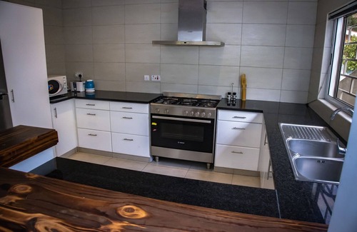 Beau Vallon Apartment | Ground Floor large Family size mordern appartment in Beau Vallon area