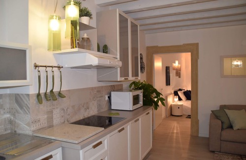 Citta Antica Apartment | Ground floor superior apartment set in a restored 18th-century building