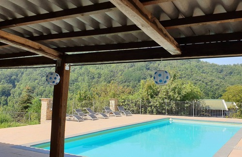 Bonvicino House | Group Accommodation with pool and private garden near Barolo