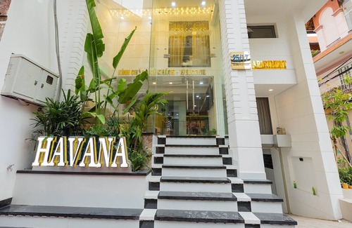 Tan Binh House | Group-Friendly Triple Stay | Near Havana Airport