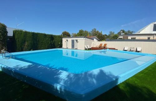 Blenheim Cabin | Grove Park Motor Lodge