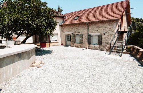Saint-Jean-de-Vaux House | Gte du Moulin Brochat 3 with jacuzzi area