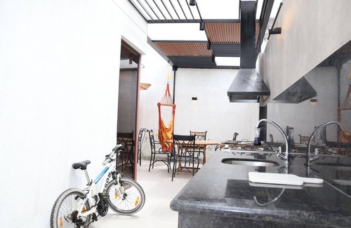 Guayaquil House | Guayaquil large commercial-tourist sector house, 40 minutes from beaches.