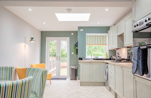 Pontrilas House | Guest Homes | Cosy Two Bed Home