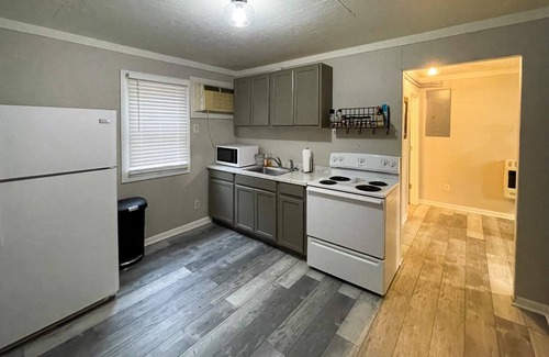 Union City House | Guest house and spacious shop located between Discovery Park and Reelfoot Lake