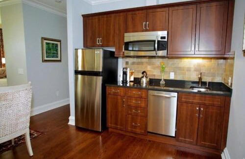 Norwalk House | Guest House at Norwalk Inn