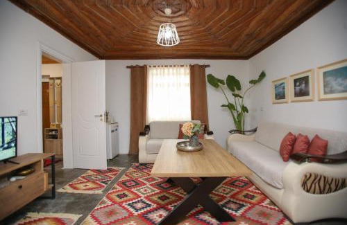 Jala Ski Chalet | Guest House Bashaj Village