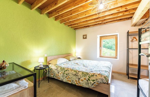 Moye House | Guest House 'Chambre Verte' with Mountain View, Private Terrace and Shared Garden
