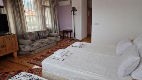 Dobrinishte House | Guest House Garbevi