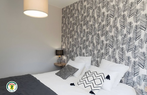 Chozeau House | Guest House 'Graphique' with Mountain View, Wi-Fi and Air Conditioning