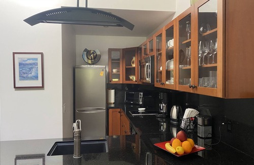 Carmel Valley Cottage | Guest House in Sunny Carmel Valley.