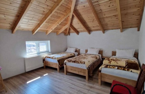 Kala e Dodes House | Guest House Korabi