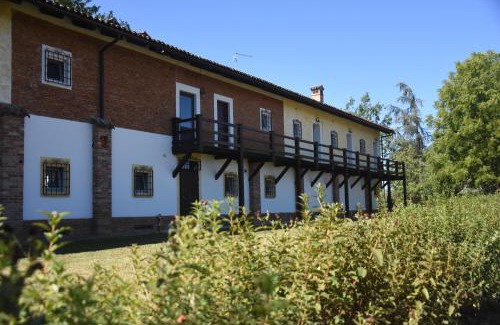 Tigliole Apartment | Guest House La Carolina