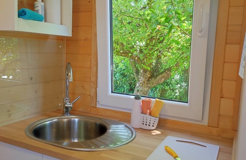 Mayrhof Apartment | Guest House "Mobile Tinyhouse 2 By Wolfsberger" with Mountain View, Shared Garden & Wi-Fi