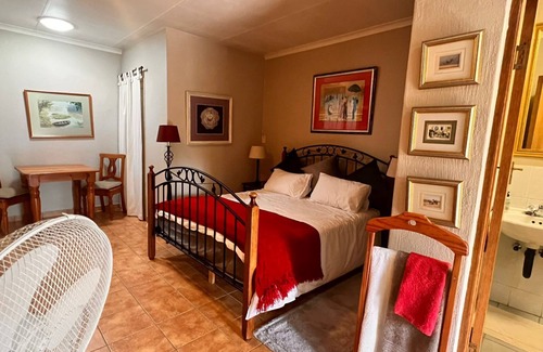 Greater Johannesburg Metropolitan Area House | Guest House Oaktree