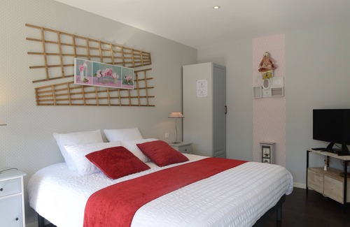 Plourivo Bed & Breakfast | Guest house quiet garden Paimpol sea GR34 Nature Culture