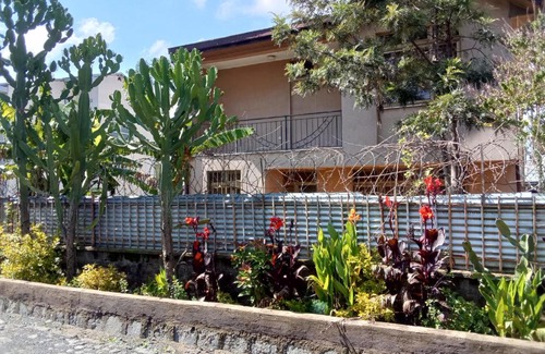 Bole Villa | Guest House three bed rooms with green area