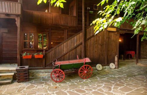 Zheravna House | Guest Houses "Zlatna Oresha - Complex"