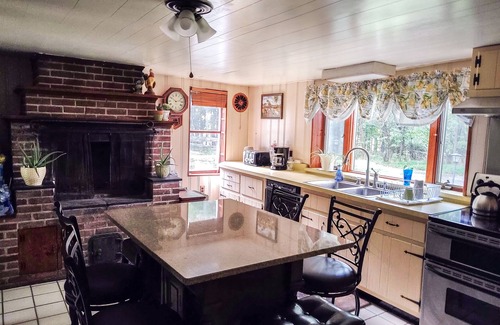 Chester House | Guesthouse 2 bedroom. 25min-West Point