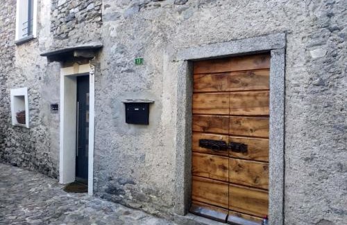 Intragna House | Guesthouse "Castello del Nucleo"