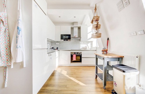 Canbury Apartment | GuestReady - Chic retreat in Kingston upon Thames