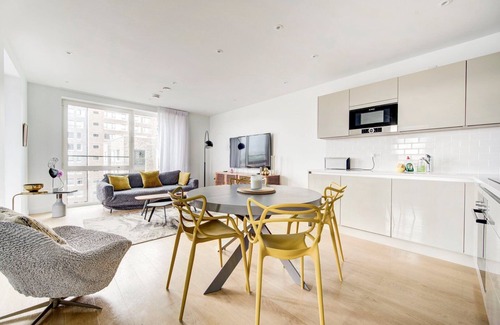 Elephant and Castle Apartment | GuestReady - Chic Urban Haven in Walworth
