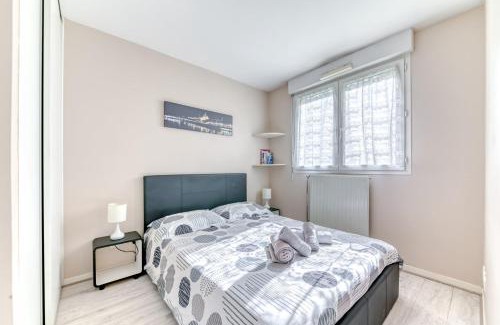 Yves Farge - Le Fleuve Apartment | GuestReady - Comfort & Charm in Lyon’s Heart