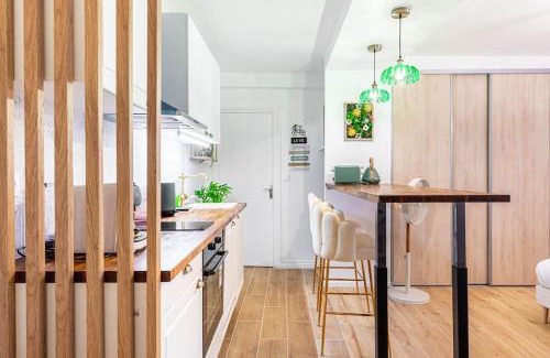 Porte-Saint-Martin Apartment | GuestReady - Stylish Retreat near République for 2