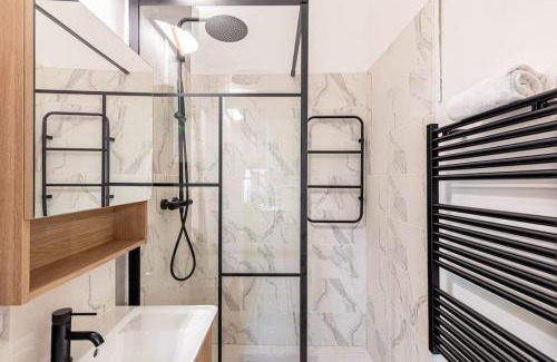 Porte-Saint-Martin Apartment | GuestReady - Stylish Retreat near République for 2