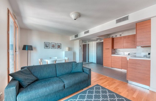Boucle - Gros Caillou Apartment | GuestReady - Tranquil Escape in Croix-Rousse