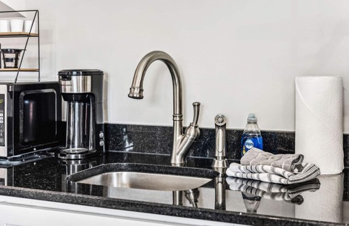 Franklin House | Guests Rave: Clean, Private, Walkable to Franklin