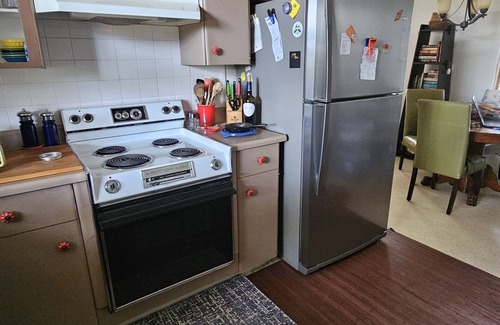Venice Gardens Cottage | Gulf of Mexico is only 4 miles from our Old-Florida 1-bedroom Humble Home