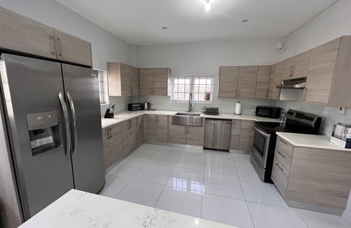 Glencoe House | Gulfview Townhouse With Pool and Jacuzzi