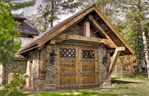 Lake Shore House | Gull Lakes Finest! Reclaimed Charm and Luxury