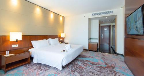 Semarang Hotel | Gumaya Tower Hotel