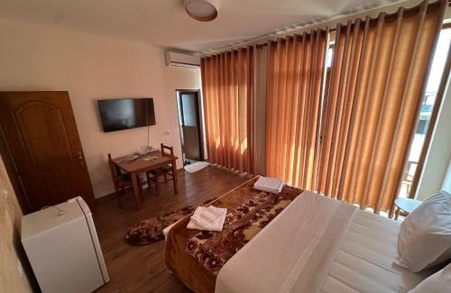 Kruje House | Guni Inn