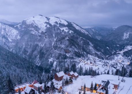 Pejë Hotel | Guri i Kuq Hotel & Vila