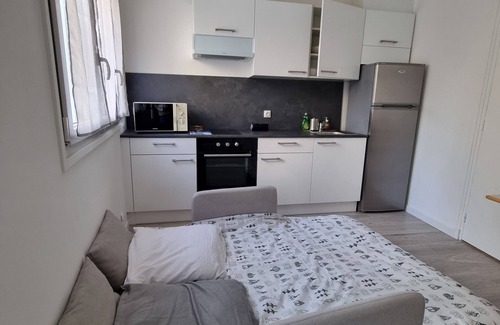 Roissy-en-Brie Apartment | Gustave House Entre Paris et Disneyland