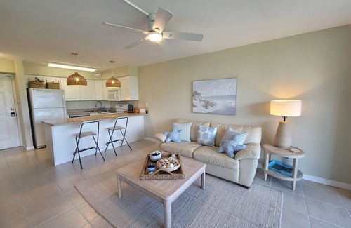 Fort Pierce Condo | GV 5113 Golf Course View Condo-Welcome to Paradise
