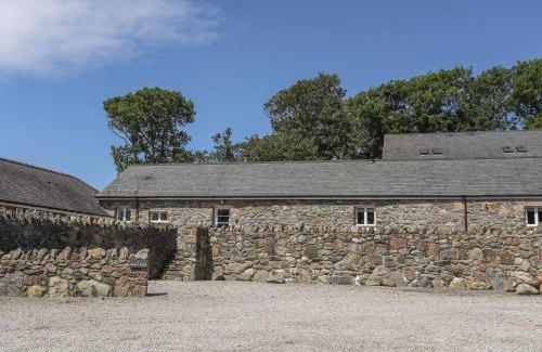 Newborough House | Gwel-y-Rhos
