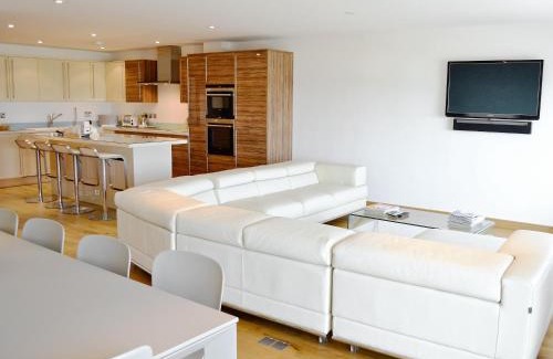 Maenporth House | Gylly Beach View - Tor