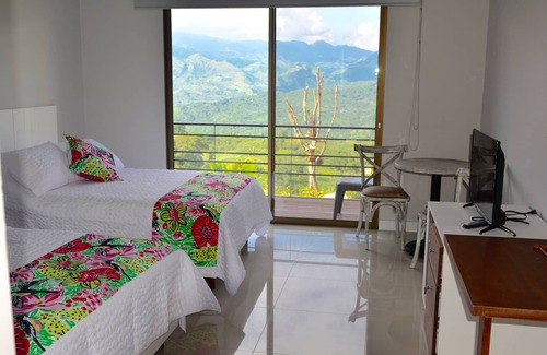 La Mesa Hotel | Gyrola Birding Hotel Boutique & Spa