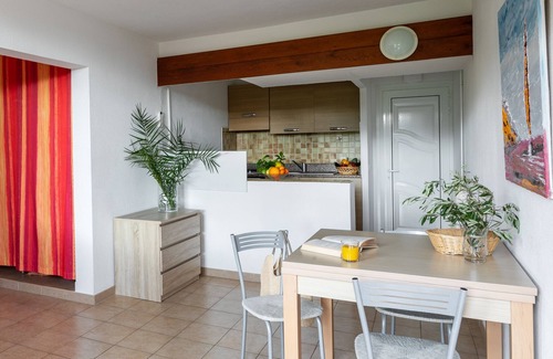 Cargese Apartment | Hélios1 2/4pers -beach 5 MN walk-heated pool