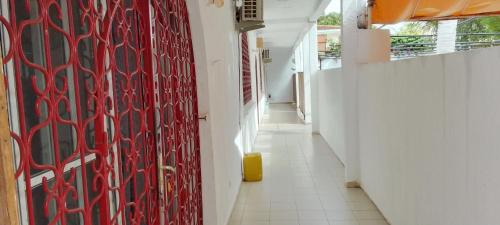 Saly Bed & Breakfast | Hôtel bar tamou baobab