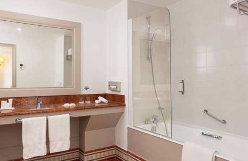 Enghien-les-Bains Hotel | Hôtel Barrière Le Grand Hôtel