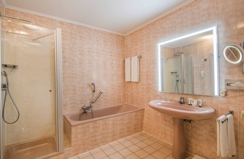 Echternach Hotel | Hôtel Eden au Lac