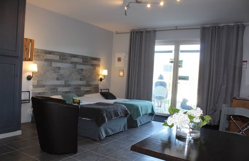 Cajarc Hotel | Hôtel-Gîte La Peyrade