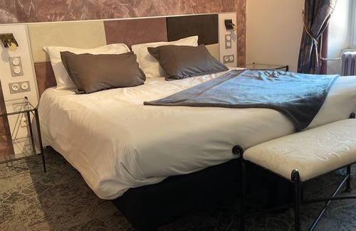 Lons-le-Saunier Hotel | Hôtel Gambetta