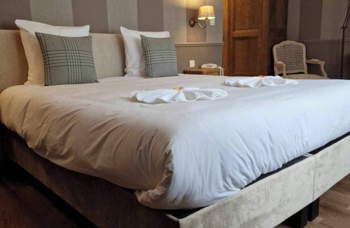 Lorcy Hotel | Hôtel Le Cor de Chasse