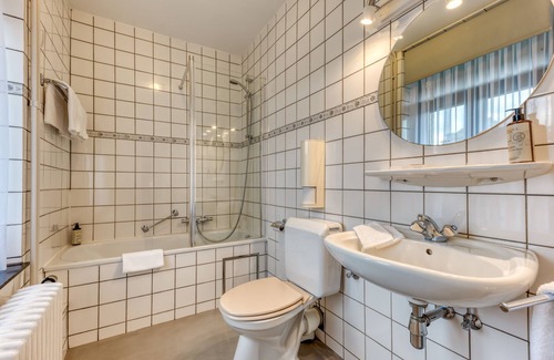 Lorcy Hotel | Hôtel Le Cor de Chasse